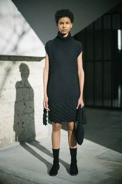 Look 18